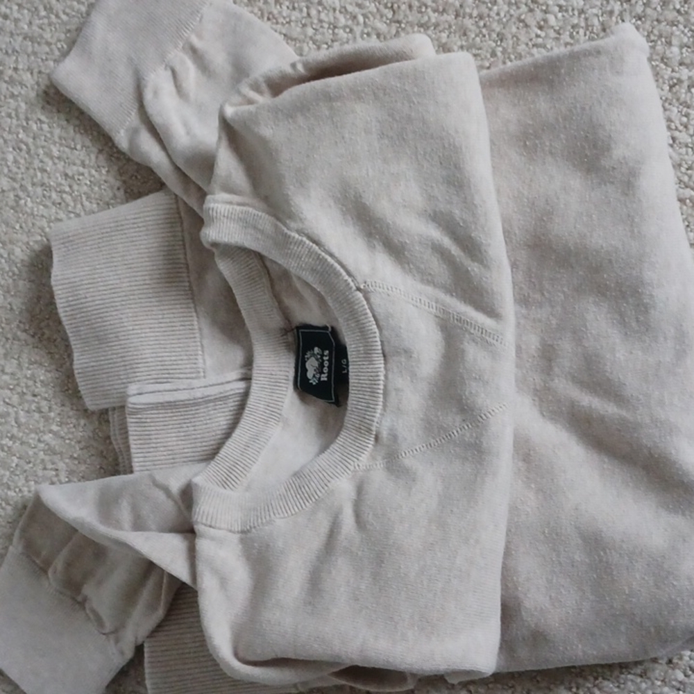 Roots sweatshirt